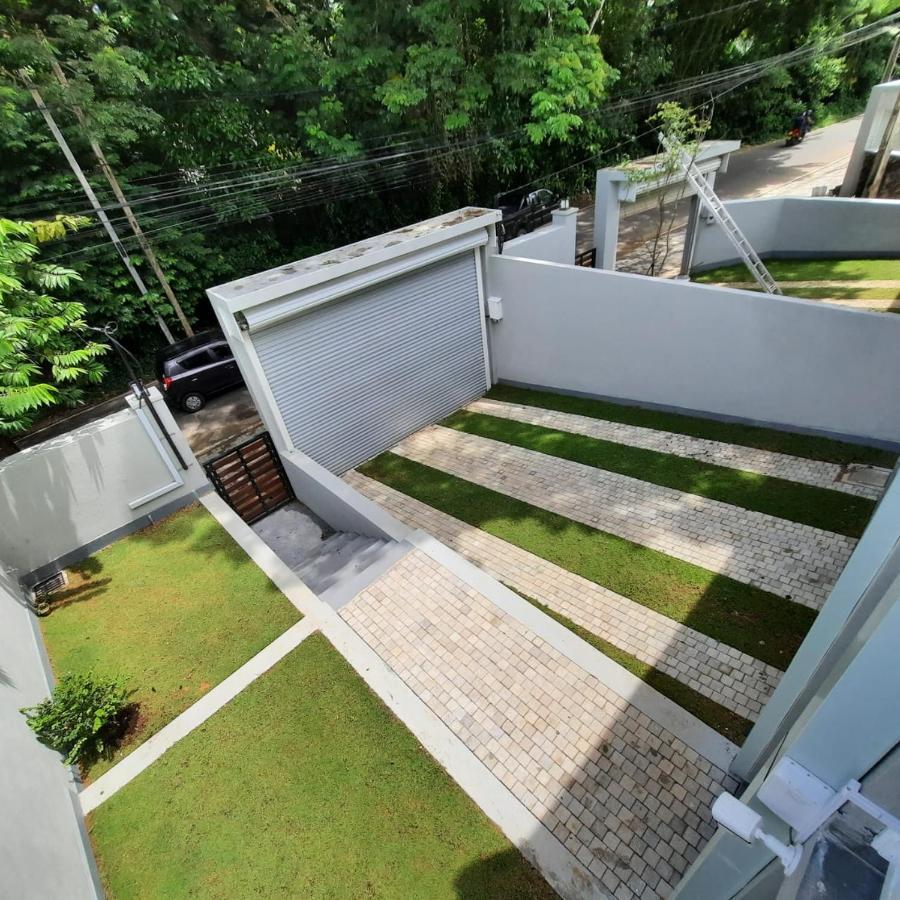 Oesis - Stylish Villa Steps From Historic Galle Fort Экстерьер фото
